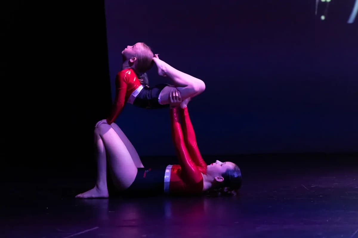 Elodie acro skill