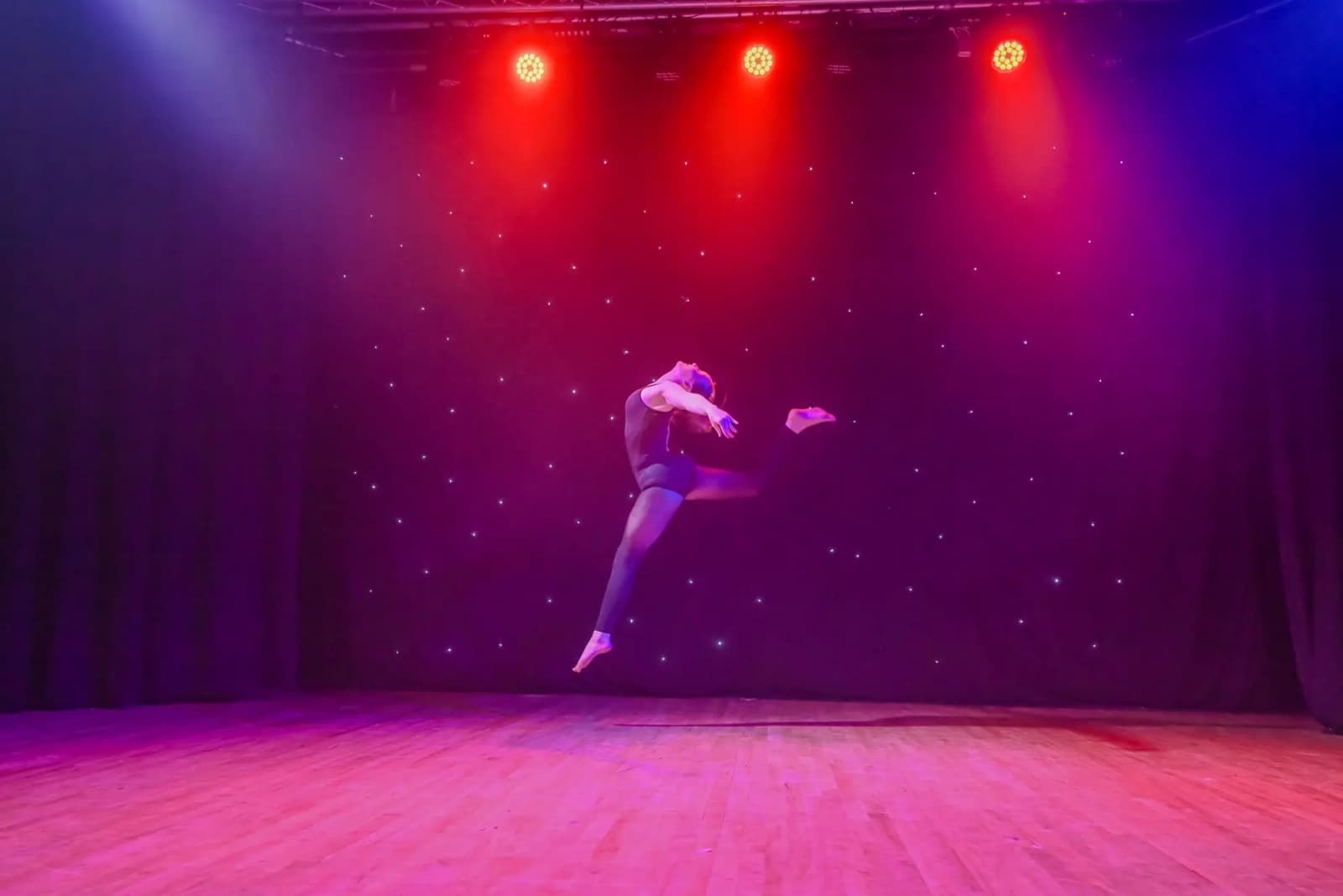 Star-Struck dancer working on technique in a one-to-one coaching session